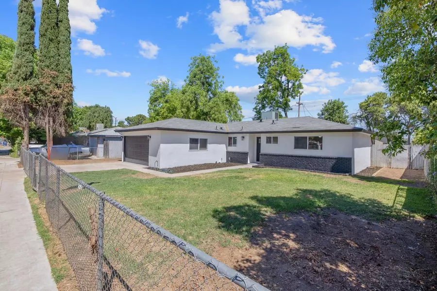 336 W Locust AVE, Pinedale, CA 93650