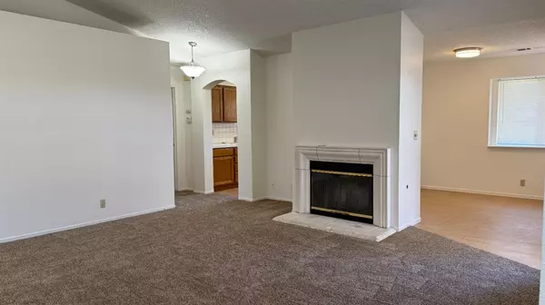 Hanford, CA 93230,777 Encore DR