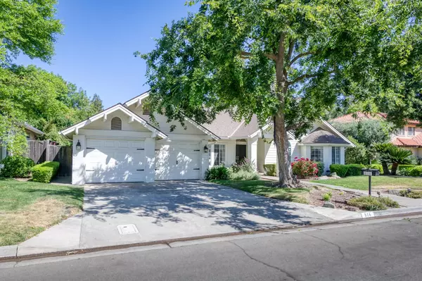 Fresno, CA 93720,516 E Braddock DR