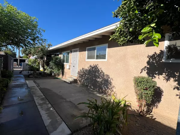 1367 E San Ramon AVE #C, Fresno, CA 93710