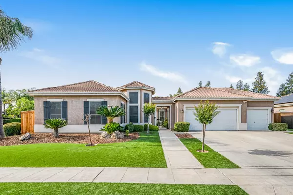 677 W Omaha AVE, Clovis, CA 93619