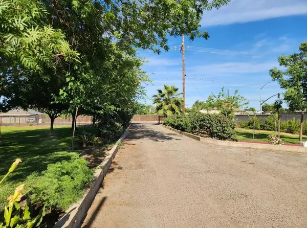 Fresno, CA 93722,2409 N Valentine AVE