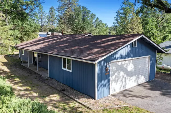 Oakhurst, CA 93644,48220 White Oak DR