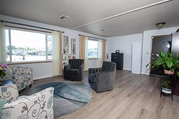 Fresno, CA 93650,221 W Herndon AVE #8