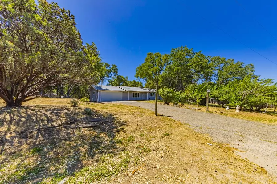 47200 Oneida AVE, Coarsegold, CA 93614