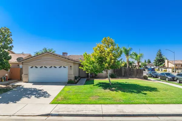 1238 La Jolla WAY, Madera, CA 93638