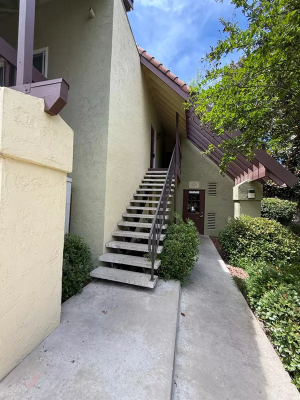 Fresno, CA 93721,2909 Huntington BLVD #207