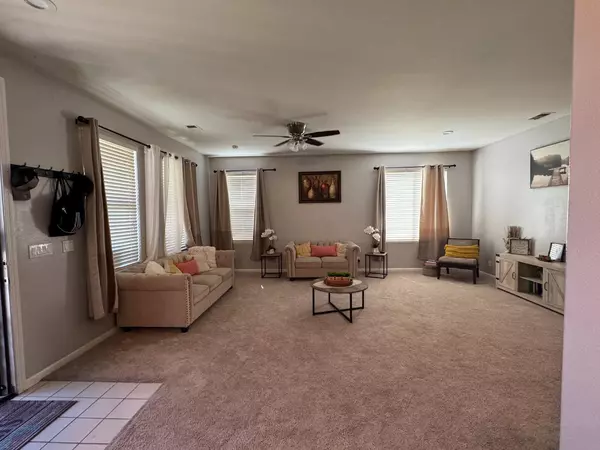 Fresno, CA 93722,5312 W Cotton AVE