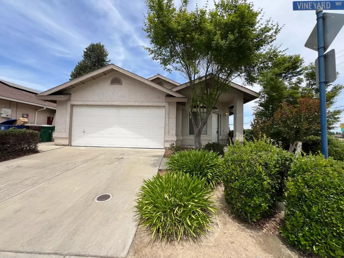 Kingsburg, CA 93631,995 Vineyard WAY