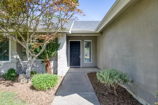 Fresno, CA 93711,8259 N College AVE