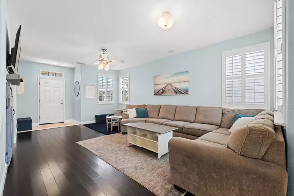 Clovis, CA 93619,633 W Edinburgh LN