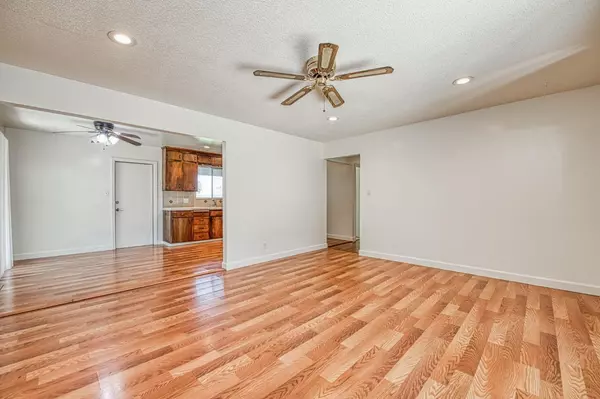 Clovis, CA 93612,517 W Beverly DR