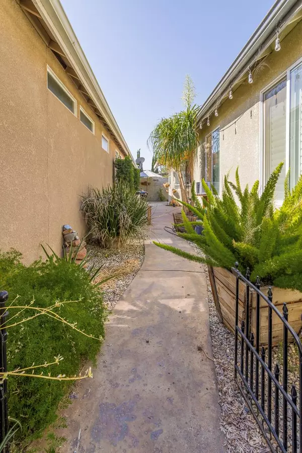 Visalia, CA 93292,4002 E Willow AVE