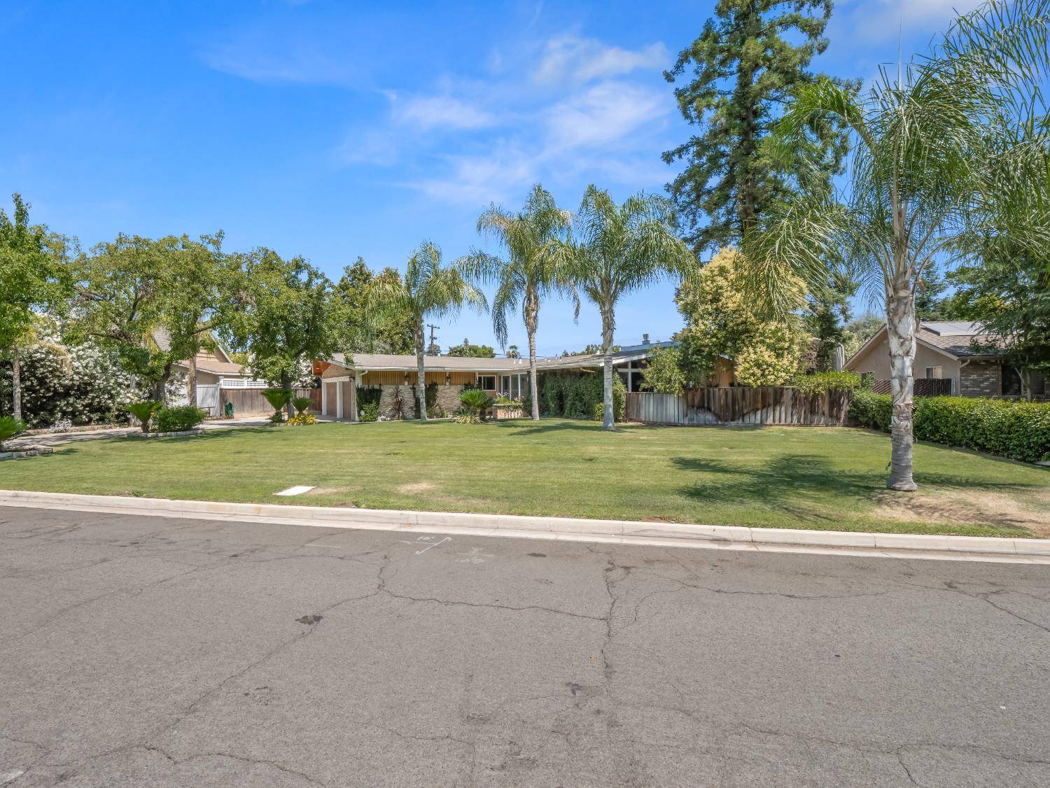 Fresno, CA 93727,6090 E Townsend AVE