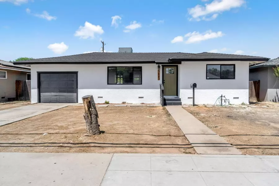 3883 N Hughes AVE, Fresno, CA 93705