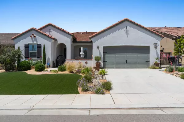 730 Forester LN, Madera, CA 93636