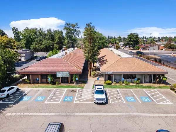Fresno, CA 93703,3040 N Fresno ST