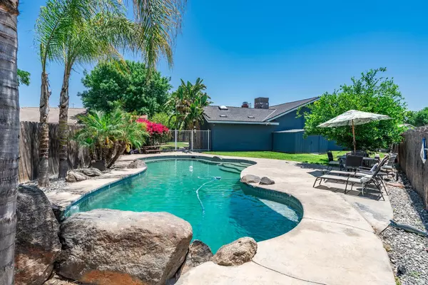 Hanford, CA 93230,896 Willowood CT