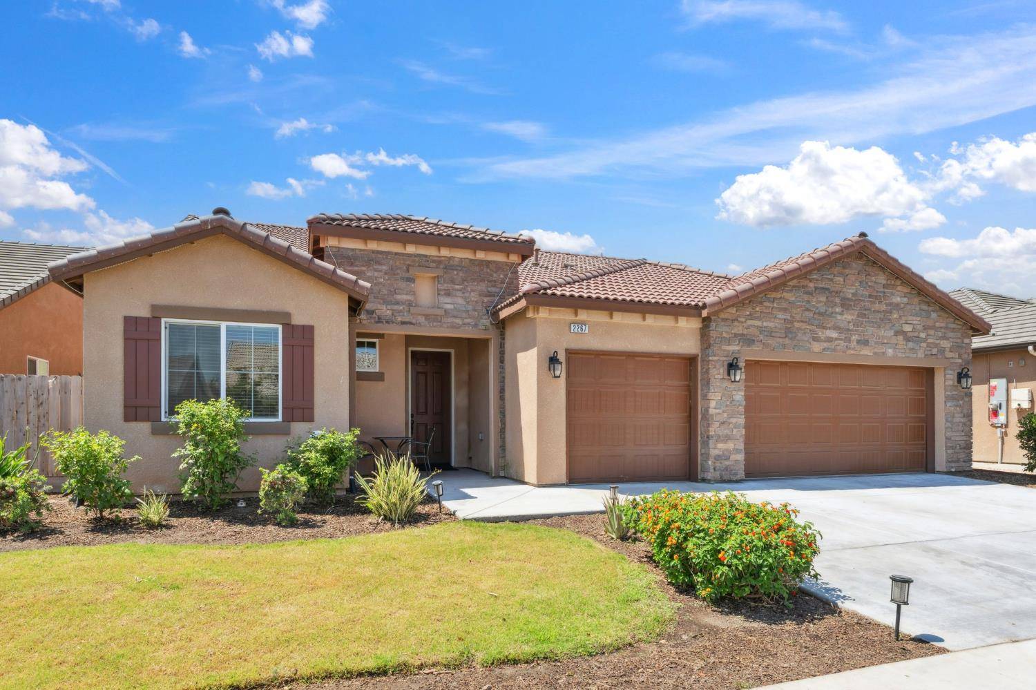 2267 Muscat PL, Hanford, CA 93230