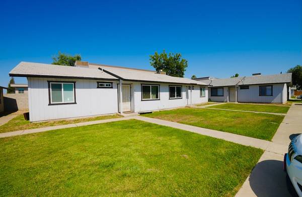 930 W 7th St, Hanford, CA 93230