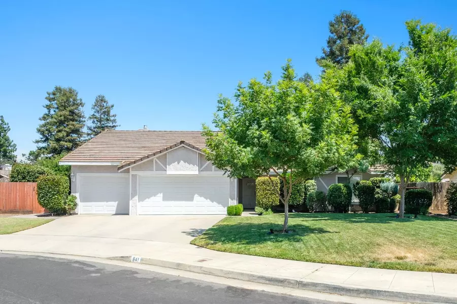 841 Whittier AVE, Clovis, CA 93611