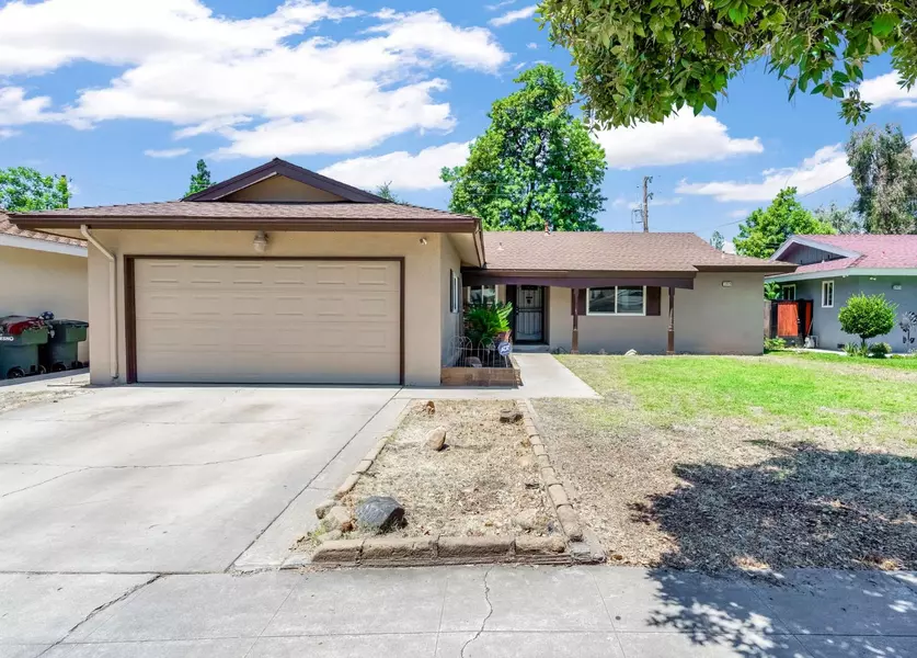 1809 N Recreation AVE, Fresno, CA 93703