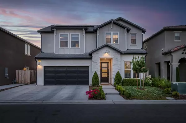 11425 N Via Campagna DR, Fresno, CA 93730