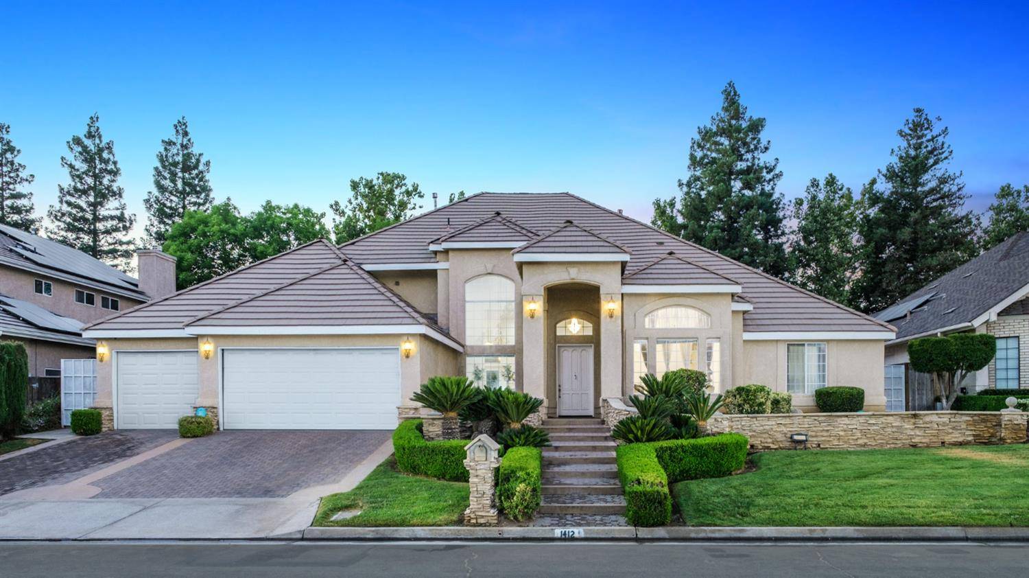 1412 E Valley Forge DR, Fresno, CA 93720