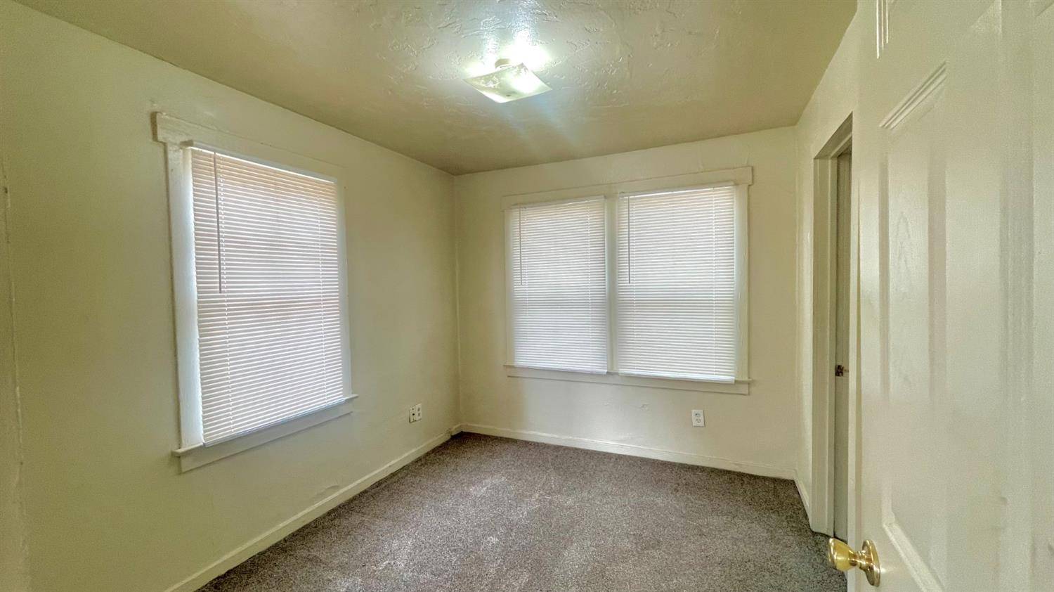 Hanford, CA 93230,703 N Brown ST