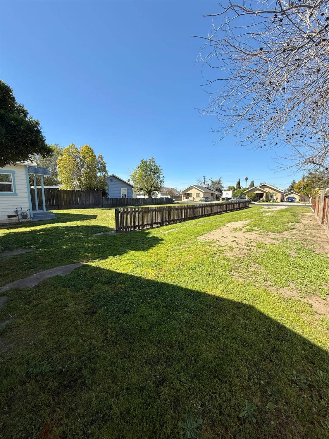 Selma, CA 93662,2824 C ST