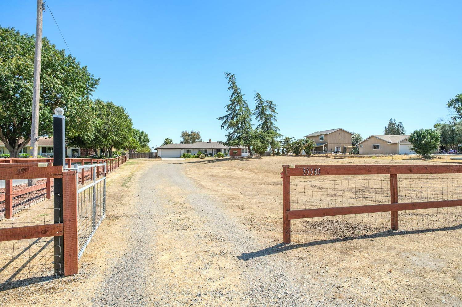 Madera, CA 93636,35580 John Albert DR