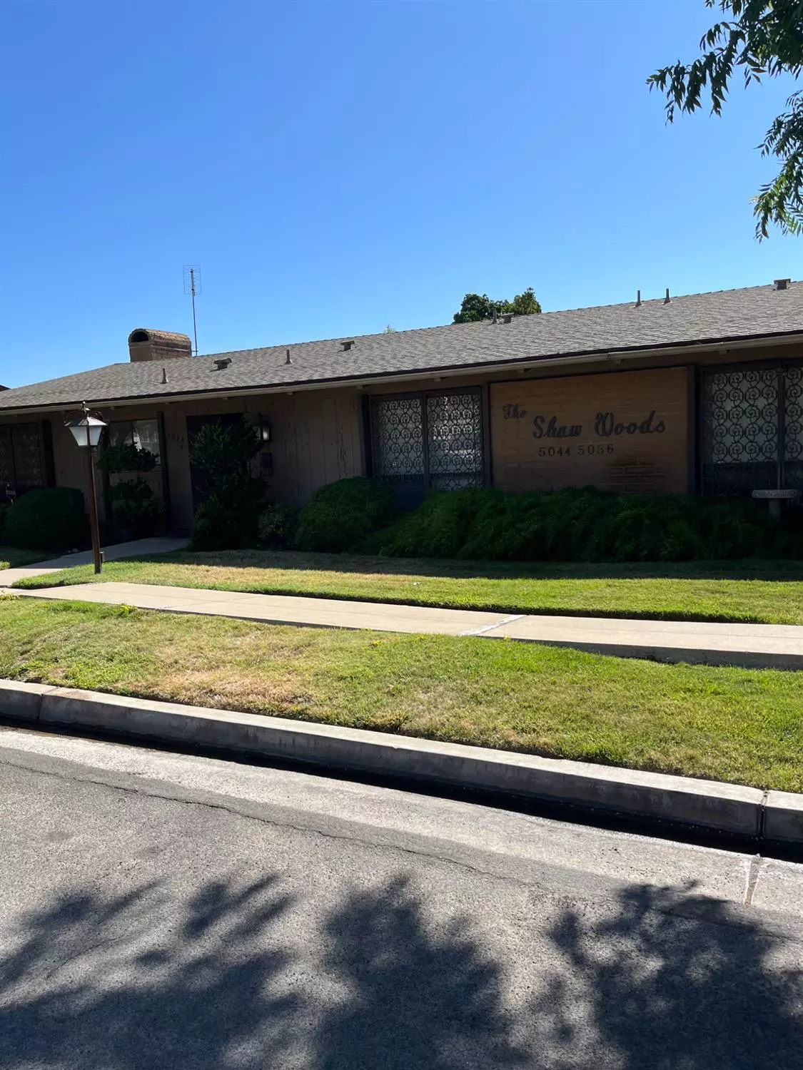 Fresno, CA 93704,5048 N Wishon #E