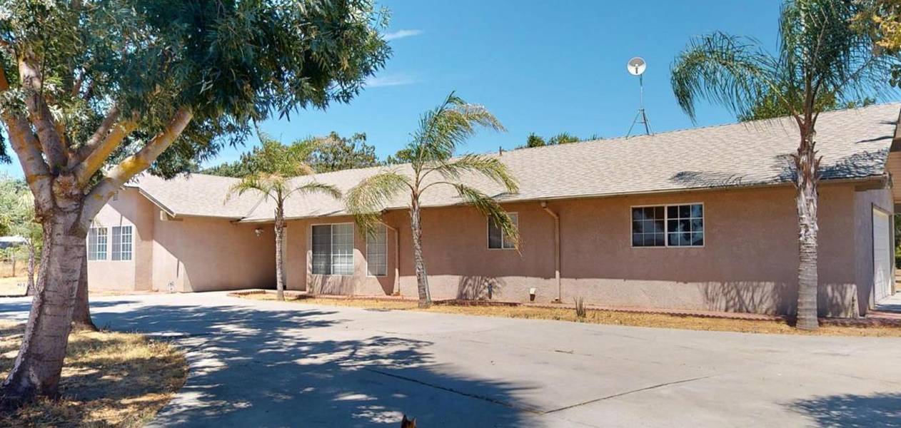 15387 Santa Fe DR, Madera, CA 93636