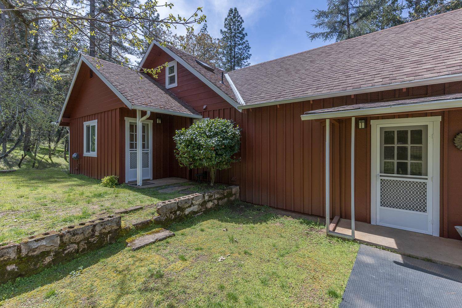 Mariposa, CA 95338,4870 Triangle RD