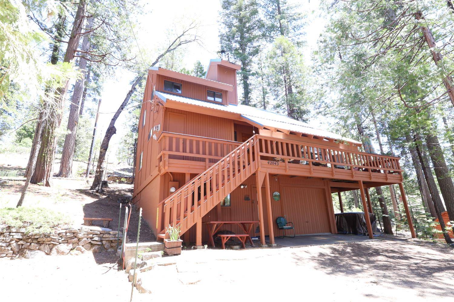 42045 Jeffrey LN, Shaver Lake, CA 93664