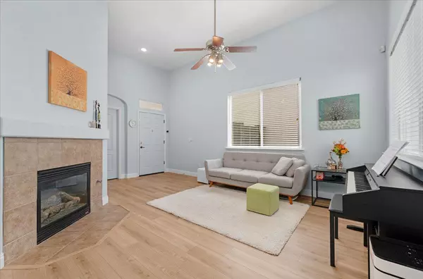 Clovis, CA 93619,774 W Riviera LN