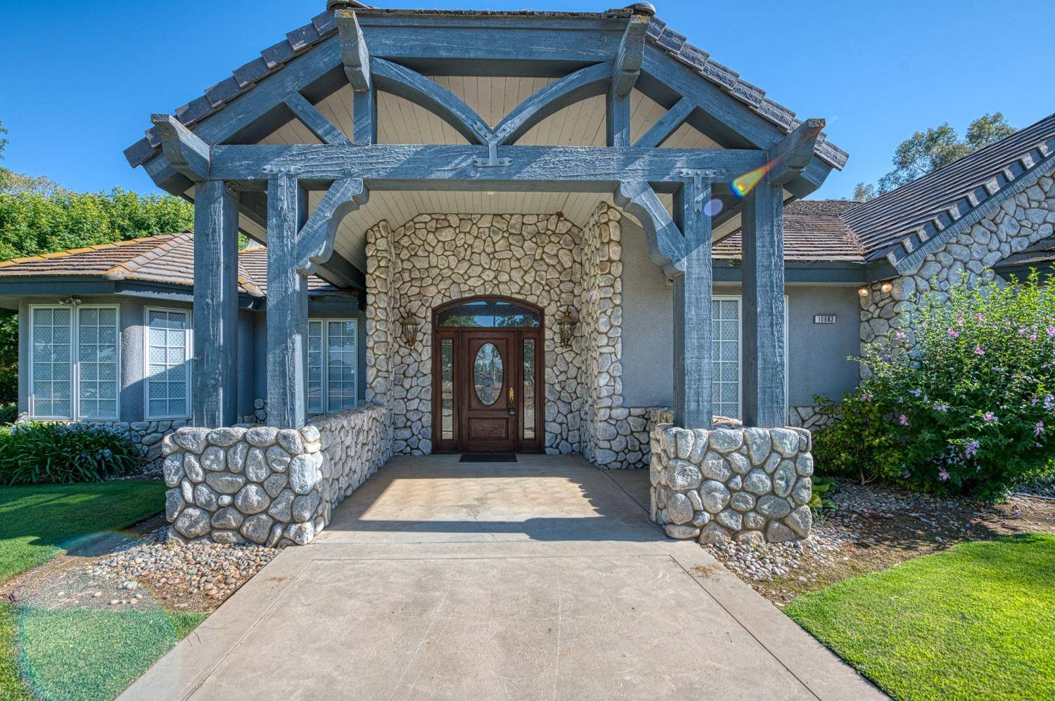 Clovis, CA 93619,10673 E Bullard AVE