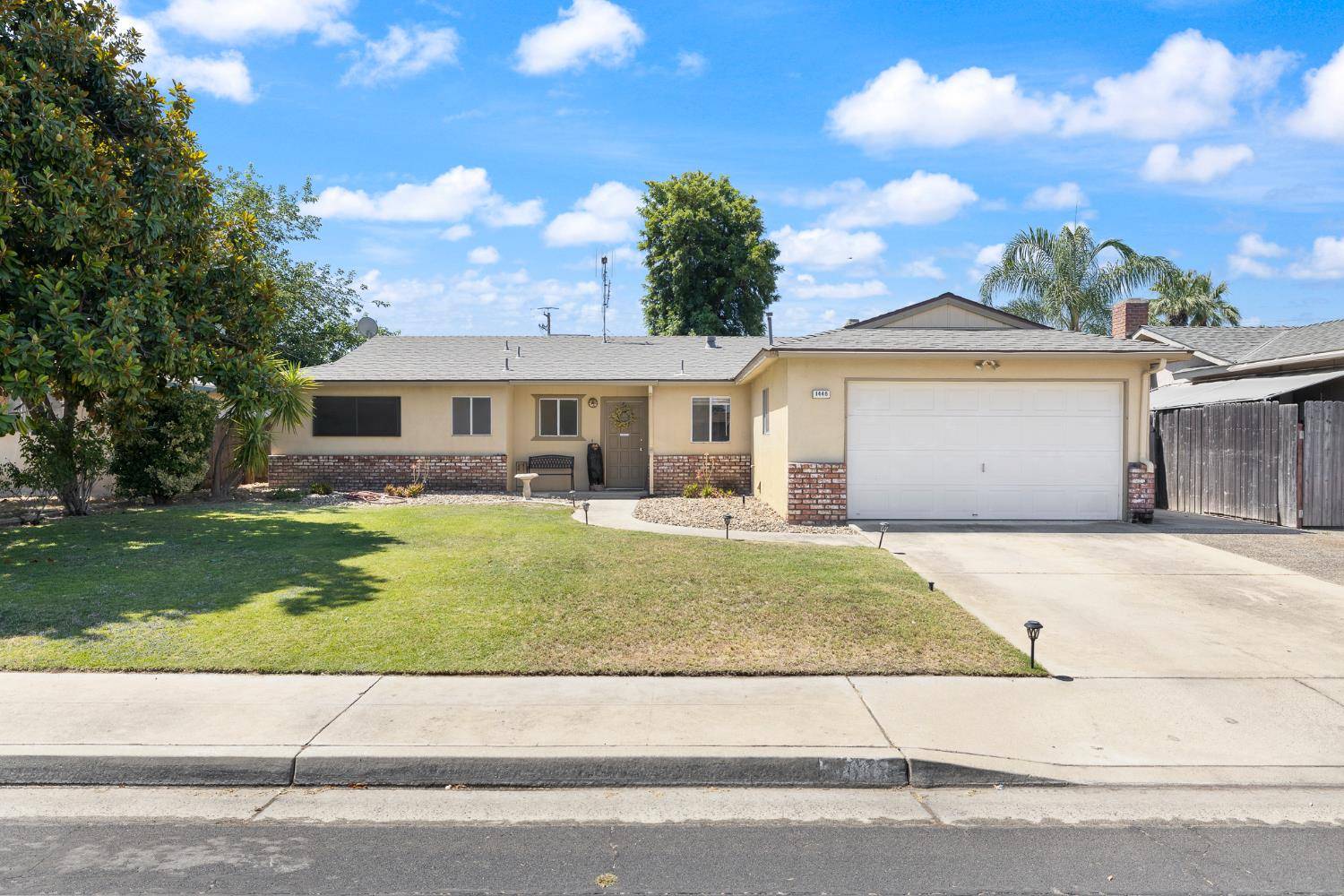1446 Pico AVE, Clovis, CA 93611