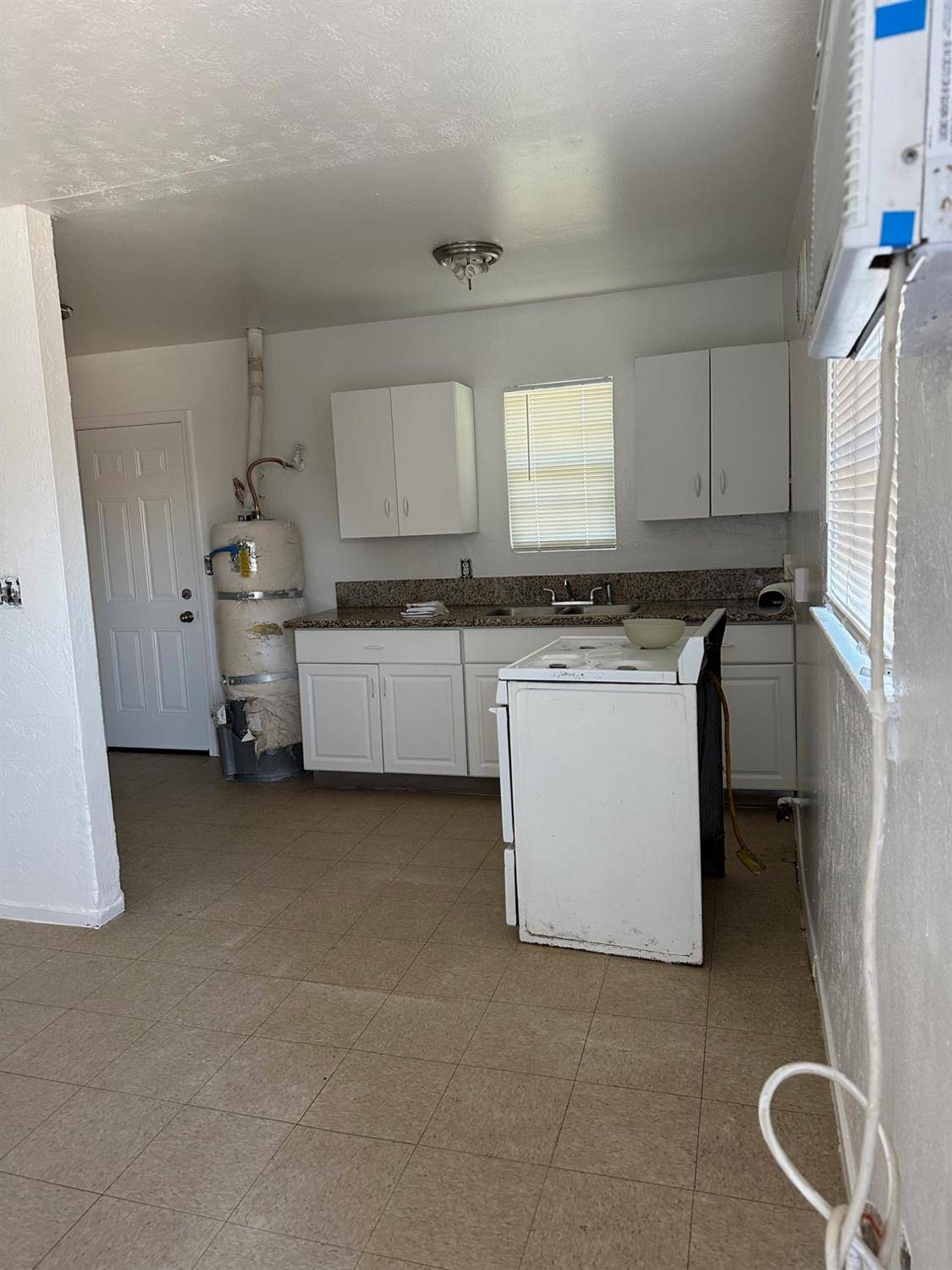 Fresno, CA 93702,3143 E Clay AVE
