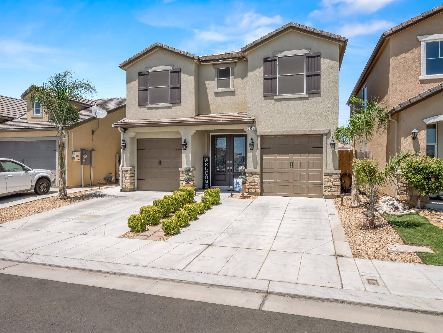 3925 Griffith AVE, Clovis, CA 93619