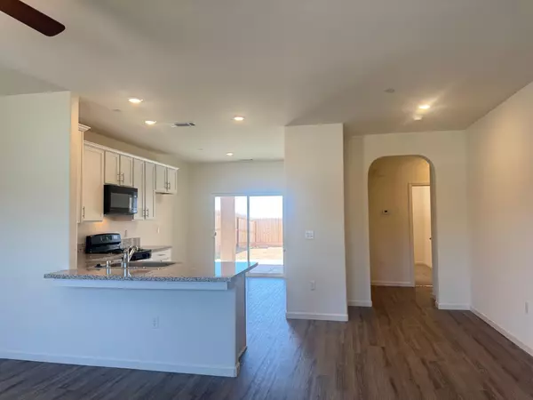 Avenal, CA 93204,1221 E Orange ST