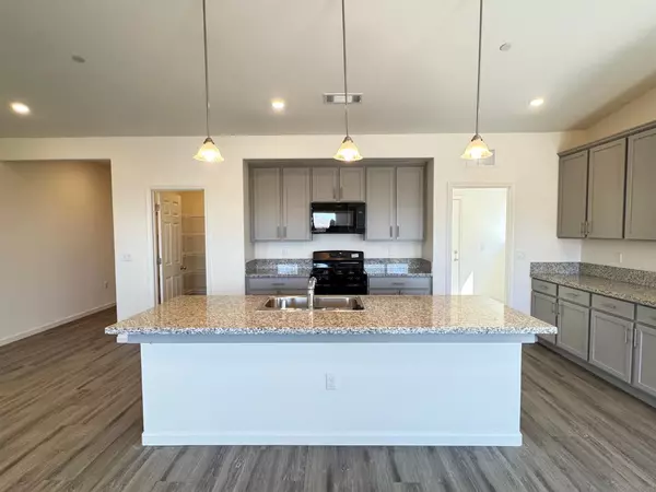 Avenal, CA 93204,929 Grangeville AVE