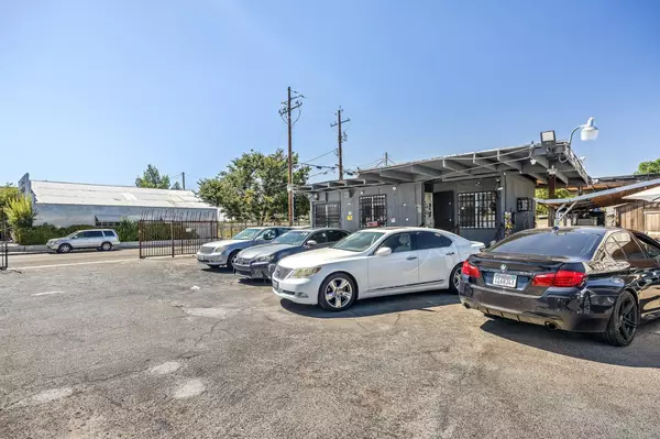 Fresno, CA 93702,4505 E Belmont Ave