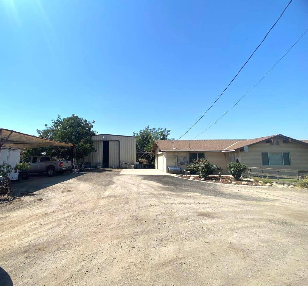 875 W Laguna AVE, Riverdale, CA 93656