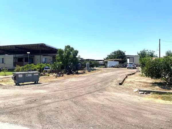 Riverdale, CA 93656,875 W Laguna AVE