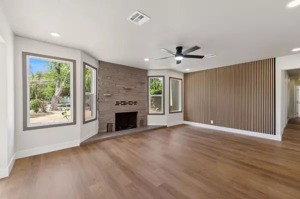 Fresno, CA 93704,750 E Lansing WAY