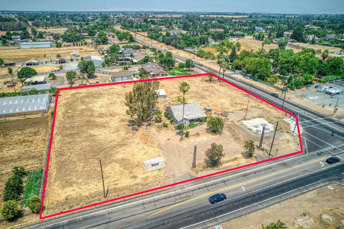 Fresno, CA 93727,6932 E Belmont AVE