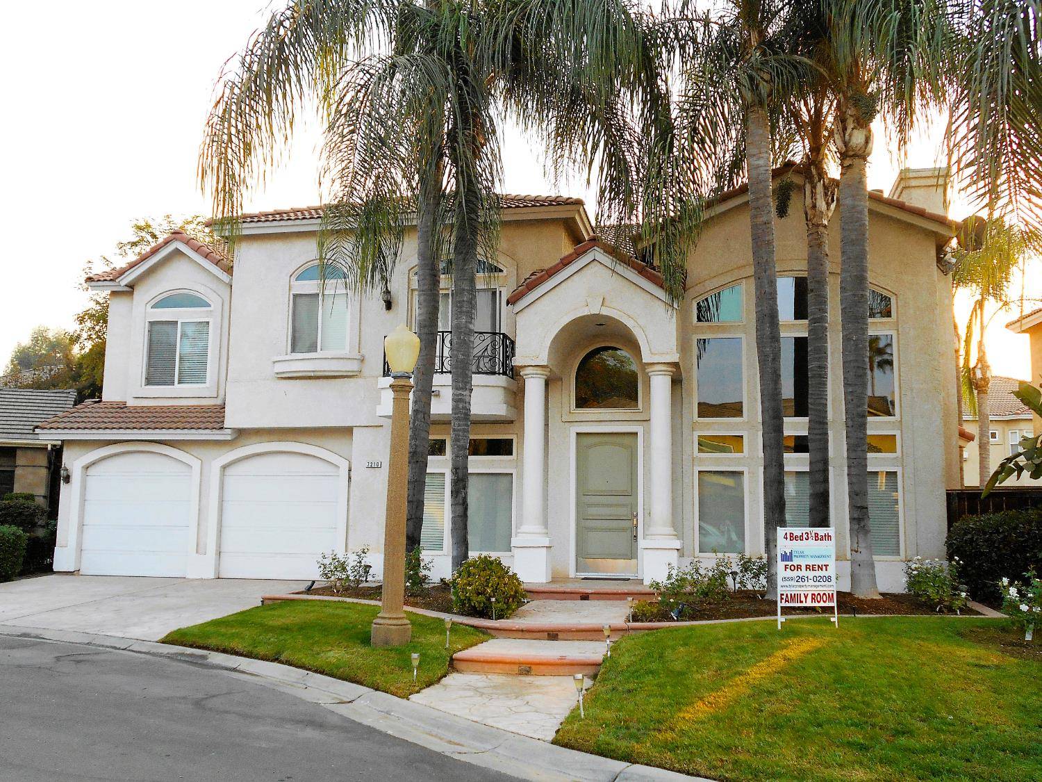 Fresno, CA 93720,7210 N Michelle