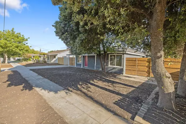 Fresno, CA 93703,4768 E Hammond AVE