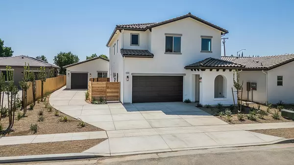 6008 E Sussex WAY, Fresno, CA 93727
